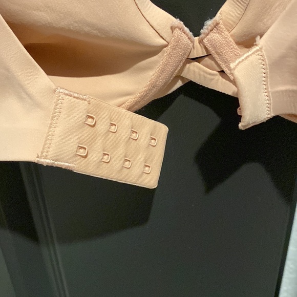 SOLD Soma Essentials Unlined Plunge - Picture 7 of 8